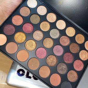 Morphe 35F Fall Into Frost Pallete